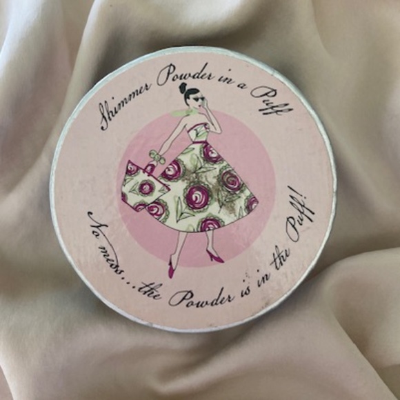 Tri Coastal Design Other - Shimmer Powder in a Puff